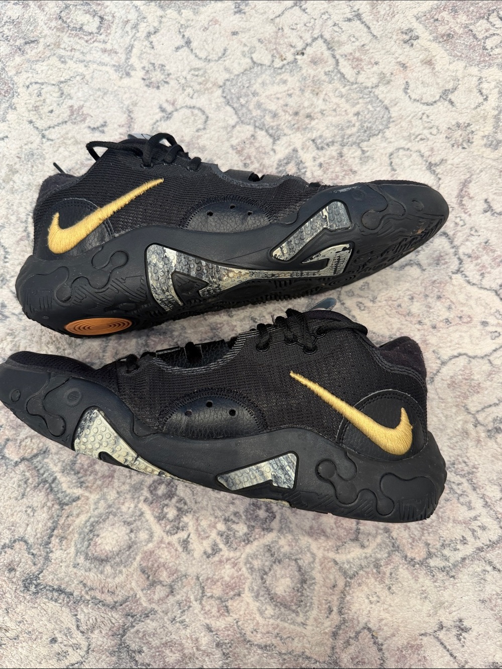 2022
Nike PG 6 'Black Metallic Gold'
